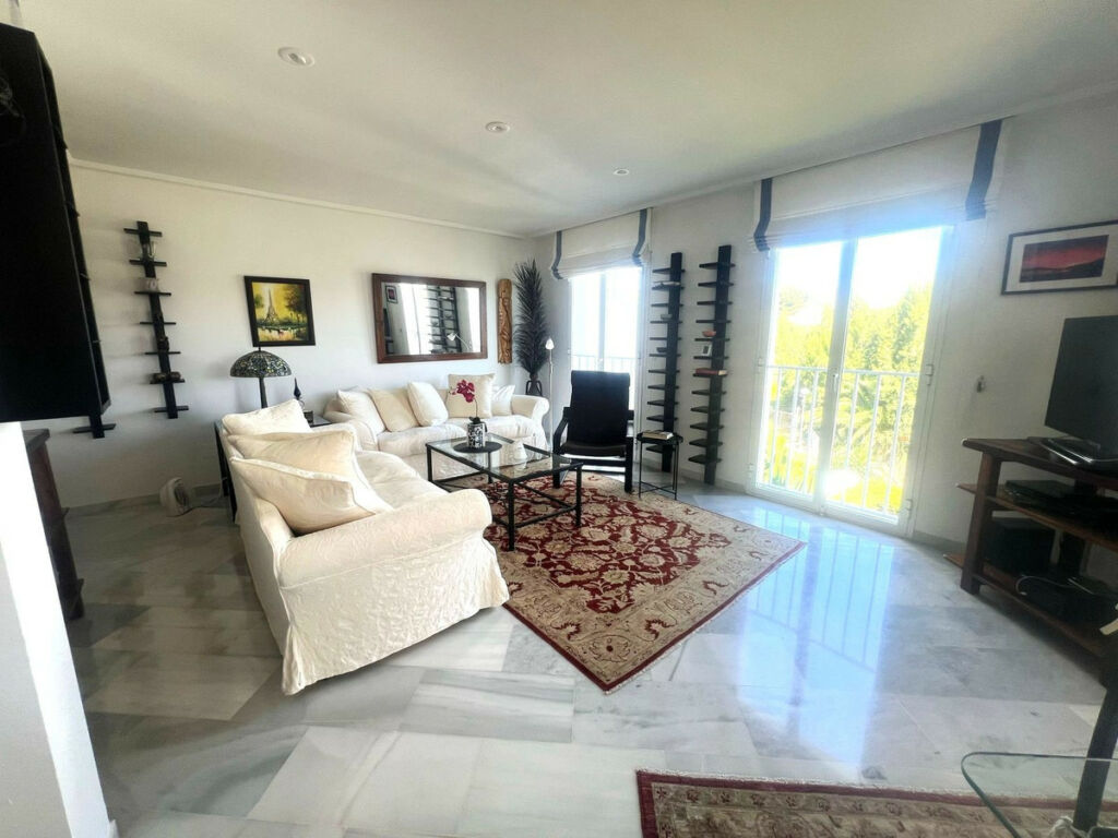 Penthouse Duplex Bel Air Málaga - image 4