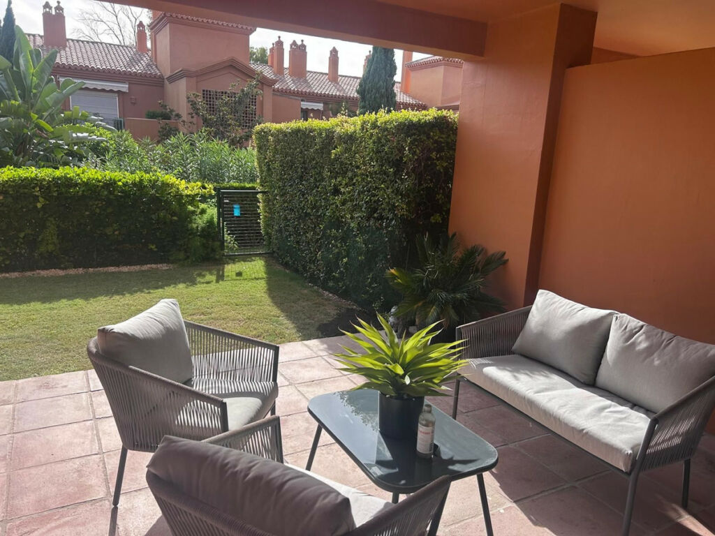 Ground Floor Apartment Benahavís Málaga - image 3
