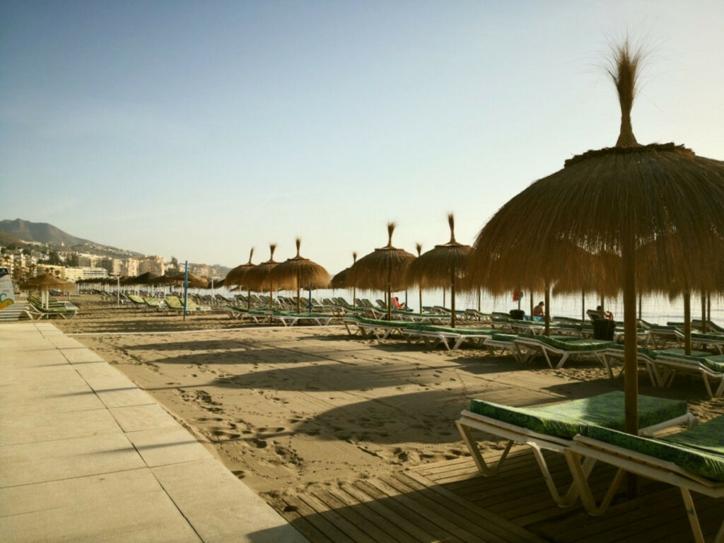 Middle Floor Apartment Fuengirola Málaga - image 3