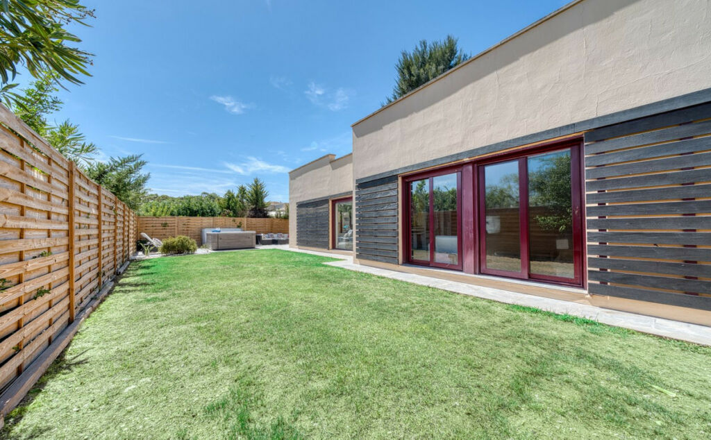 Detached Villa Benahavís Málaga - image 3