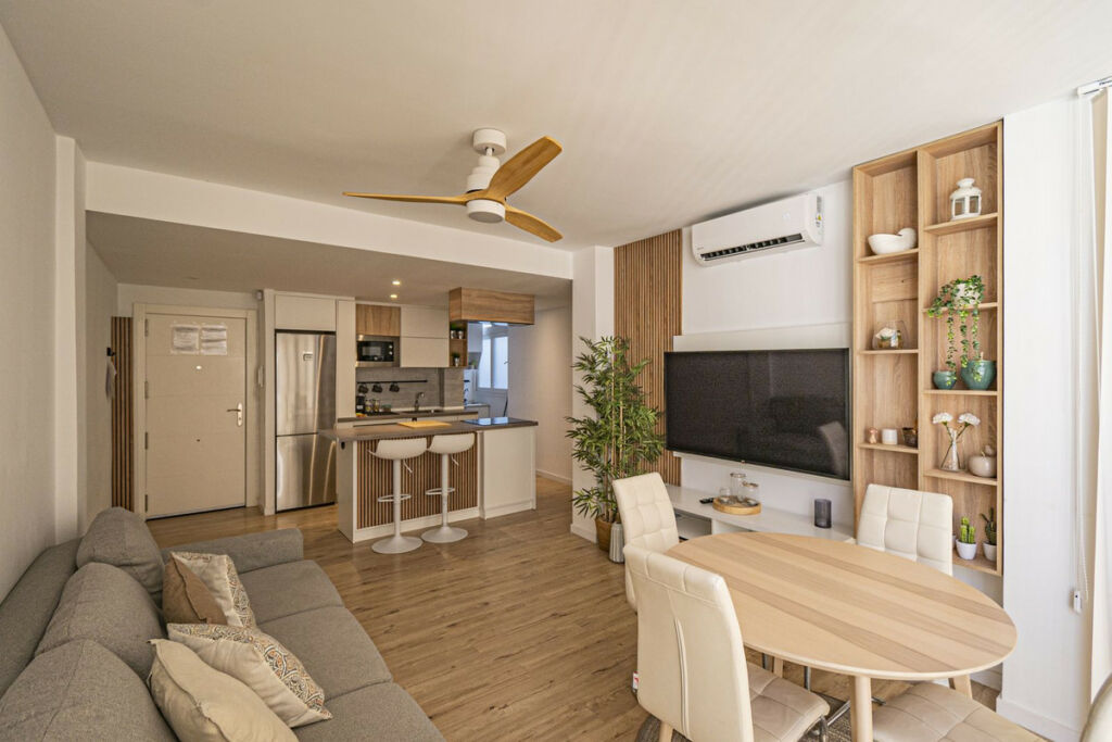 Middle Floor Apartment Fuengirola Málaga - image 3