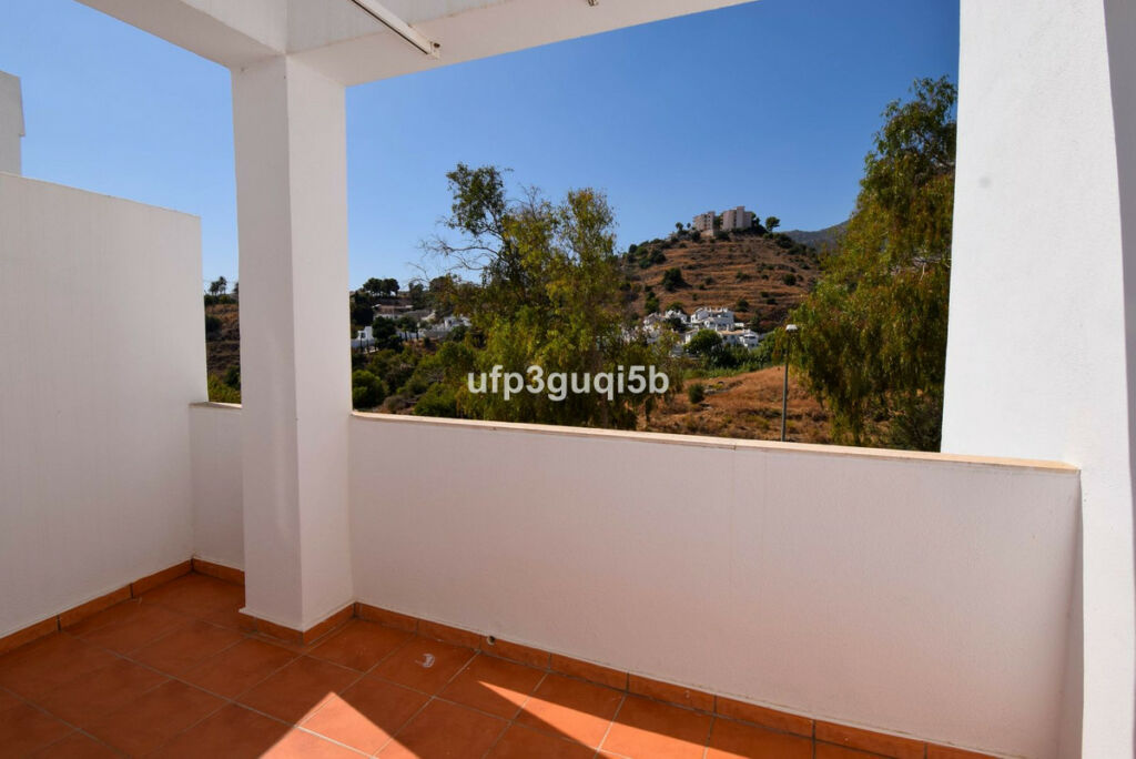 Top Floor Apartment Torrequebrada Málaga - image 3