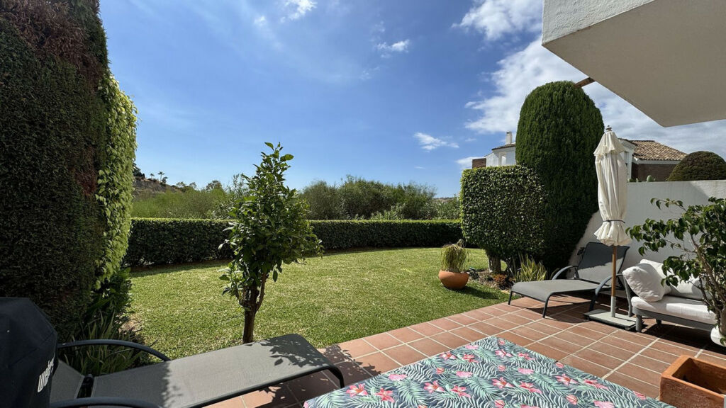Ground Floor Apartment Los Arqueros Málaga - image 3