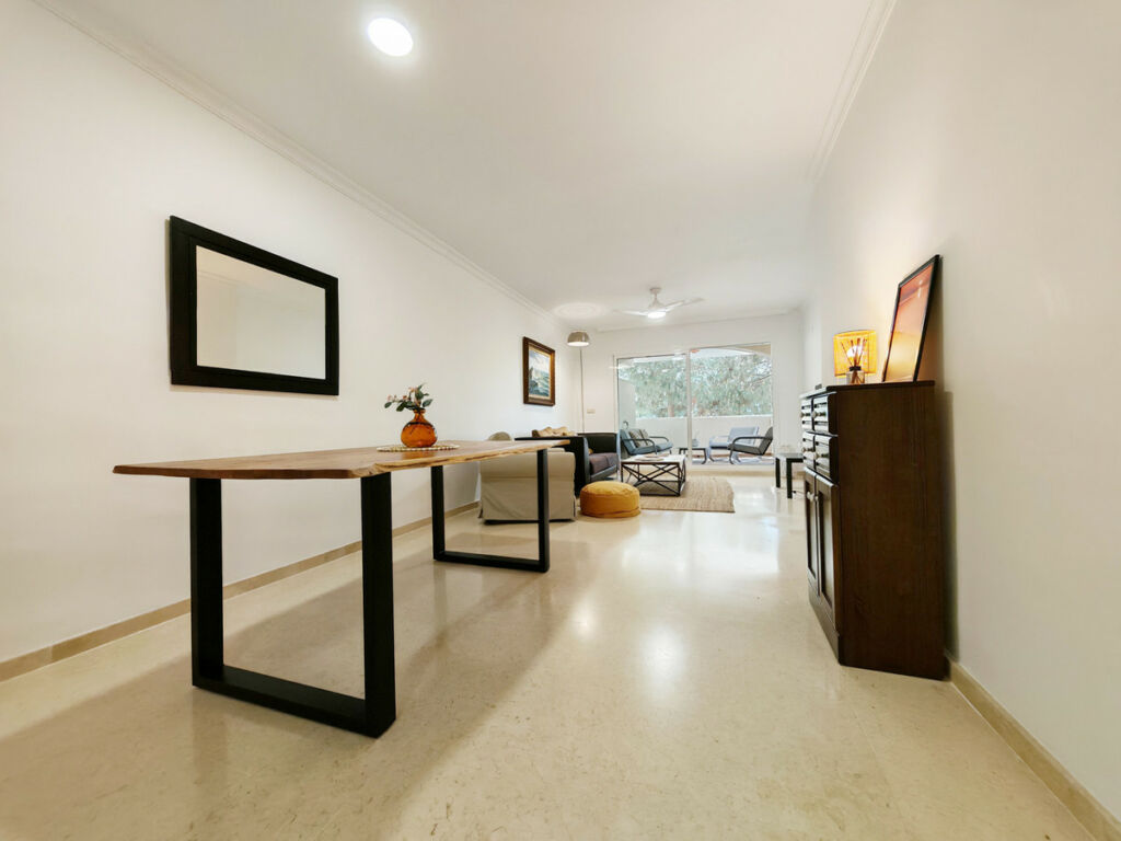 Middle Floor Apartment Elviria Málaga - image 3