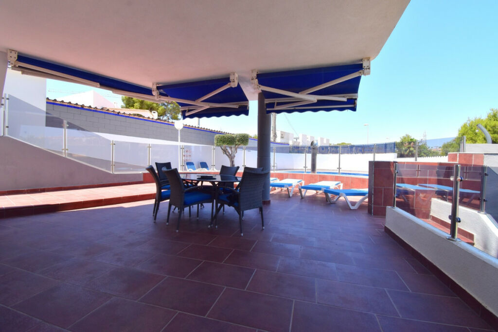 Ground Floor Apartment Villamartin Alicante - image 3