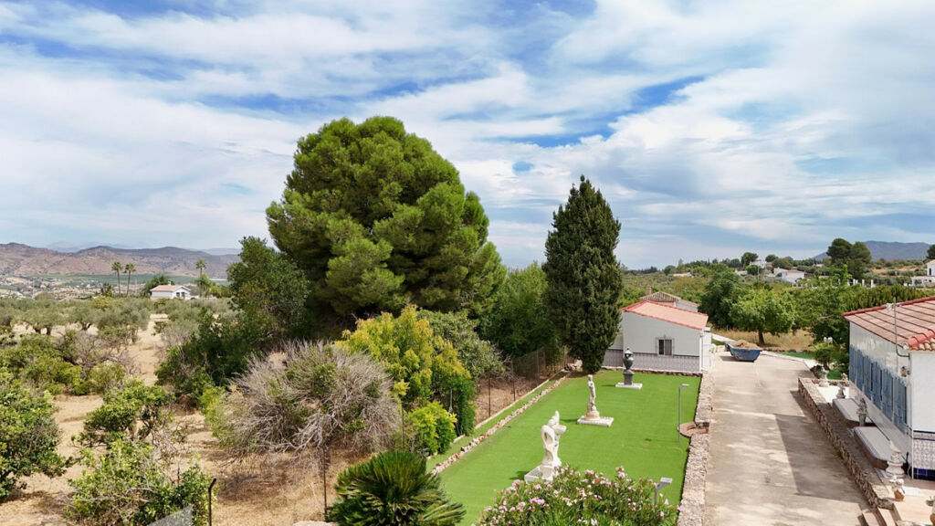Detached Villa Alhaurín el Grande Málaga - image 3