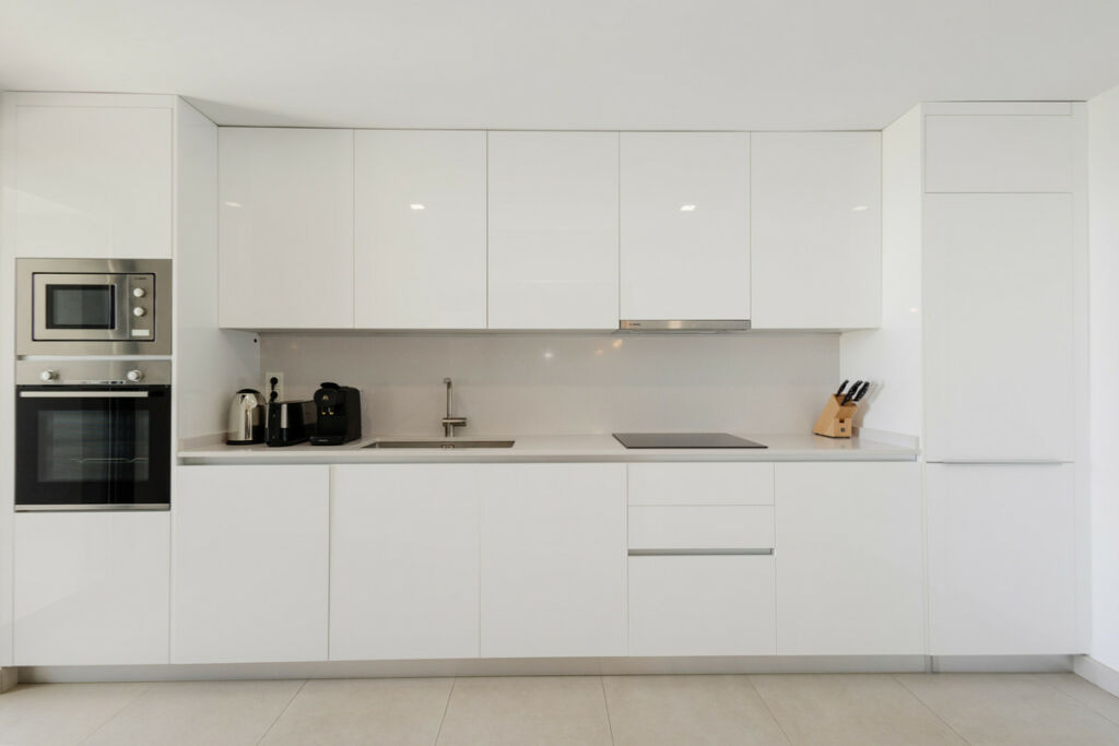 Middle Floor Apartment Estepona Málaga - image 3