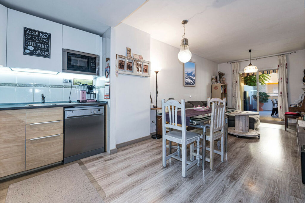 Ground Floor Apartment Fuengirola Málaga - image 3
