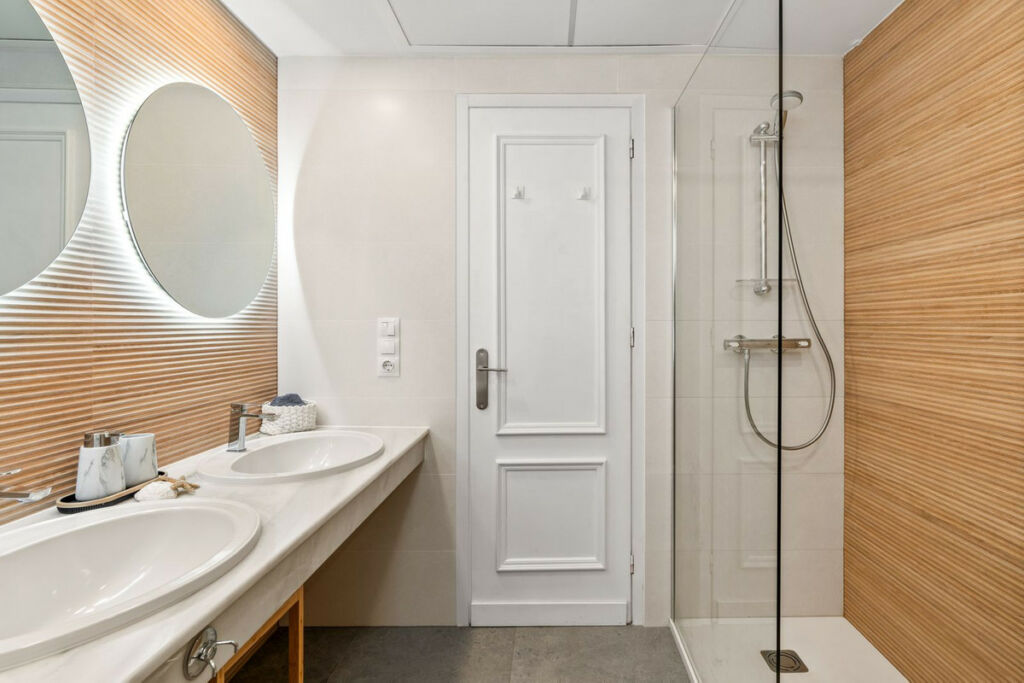 Middle Floor Apartment Riviera del Sol Málaga - image 3
