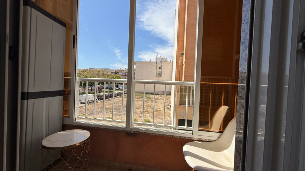 Middle Floor Apartment Los Montesinos Alicante - image 3