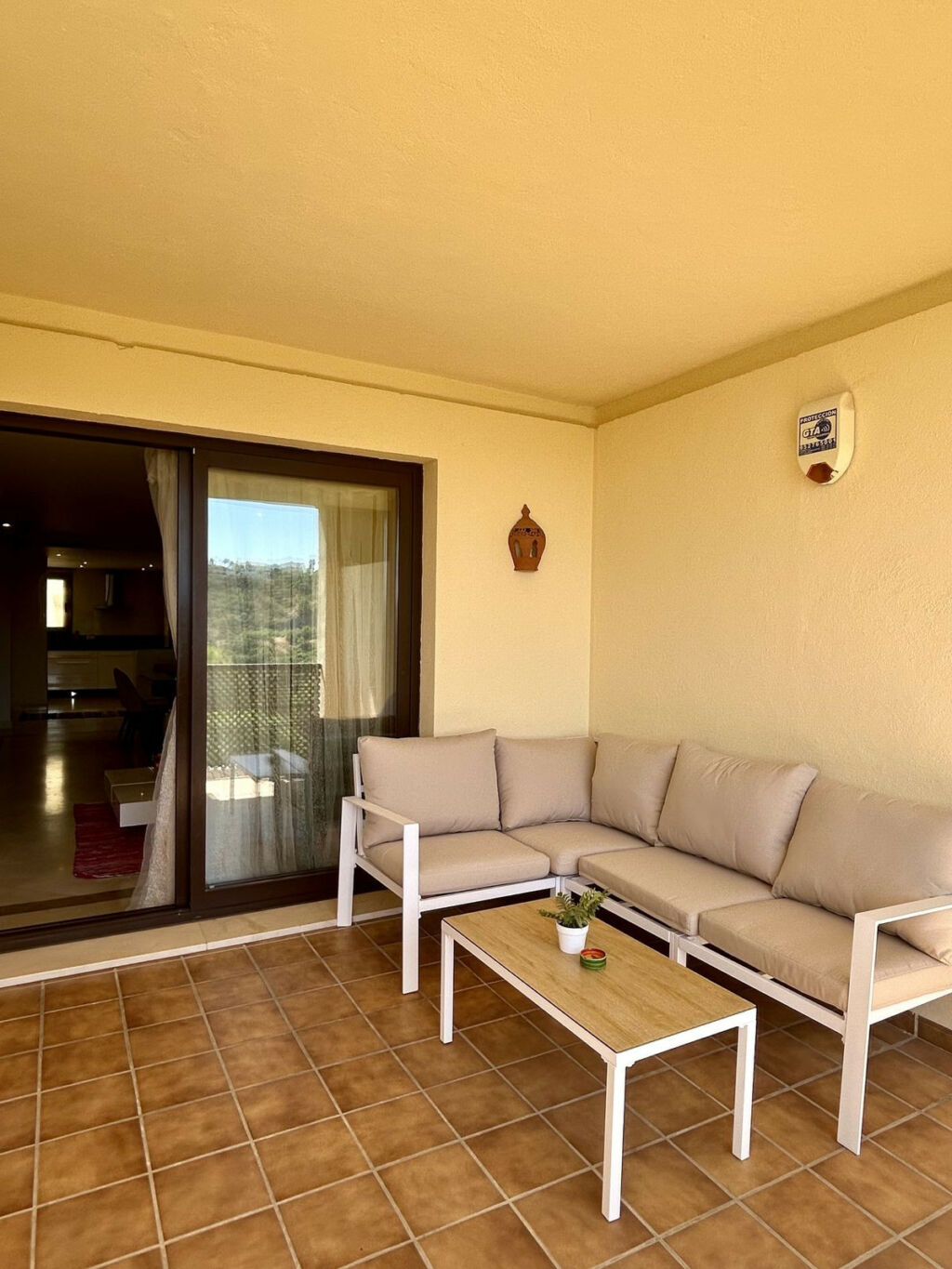 Middle Floor Apartment Los Arqueros Málaga - image 3