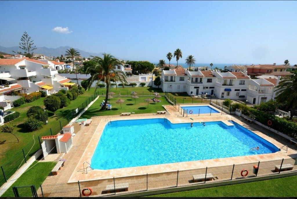 Middle Floor Apartment Mijas Málaga - image 3