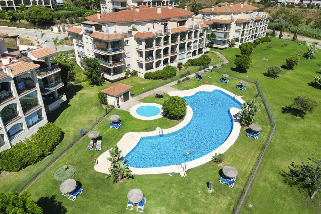 Top Floor Apartment Mijas Costa Málaga - image 3