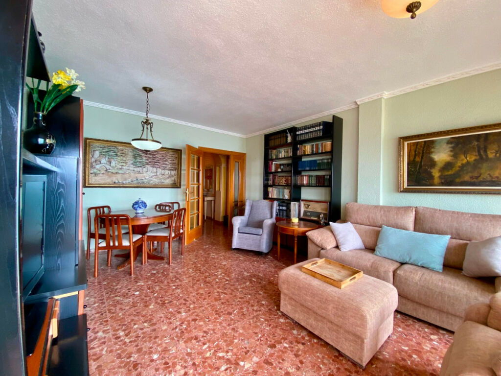 Middle Floor Apartment Playa Del Cura Alicante - image 3