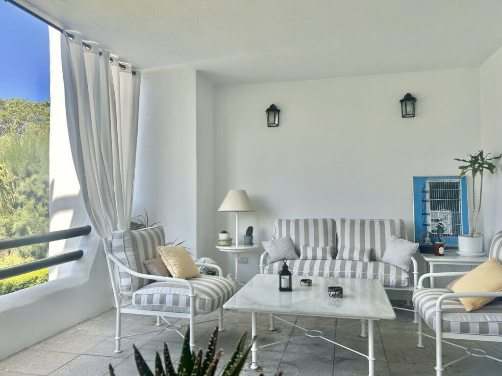 Middle Floor Apartment Sotogrande Costa Cádiz - image 4