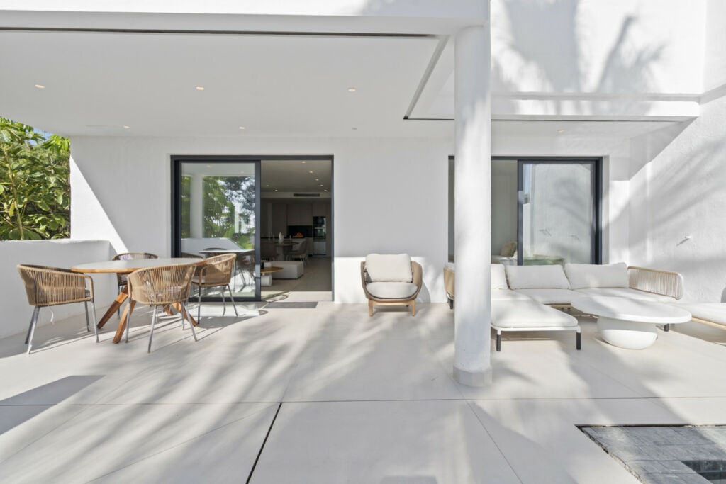 Townhouse El Paraiso Málaga - image 3