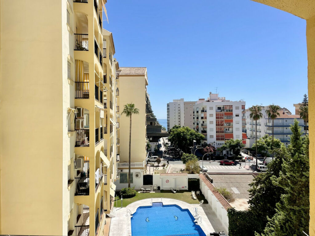 Middle Floor Apartment Los Boliches Málaga - image 33