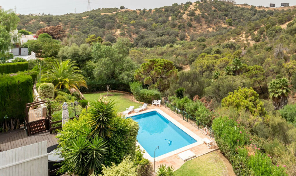 Townhouse Calahonda Málaga - image 3