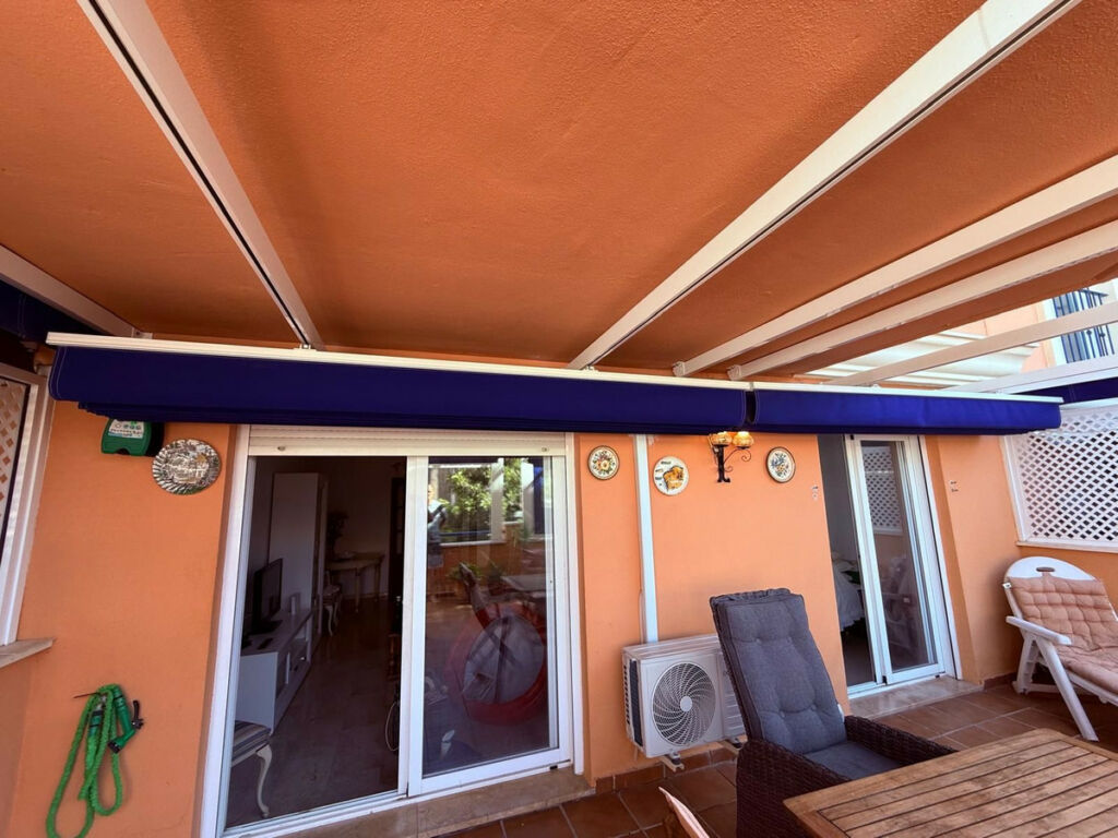 Middle Floor Apartment Las Lagunas Málaga - image 3