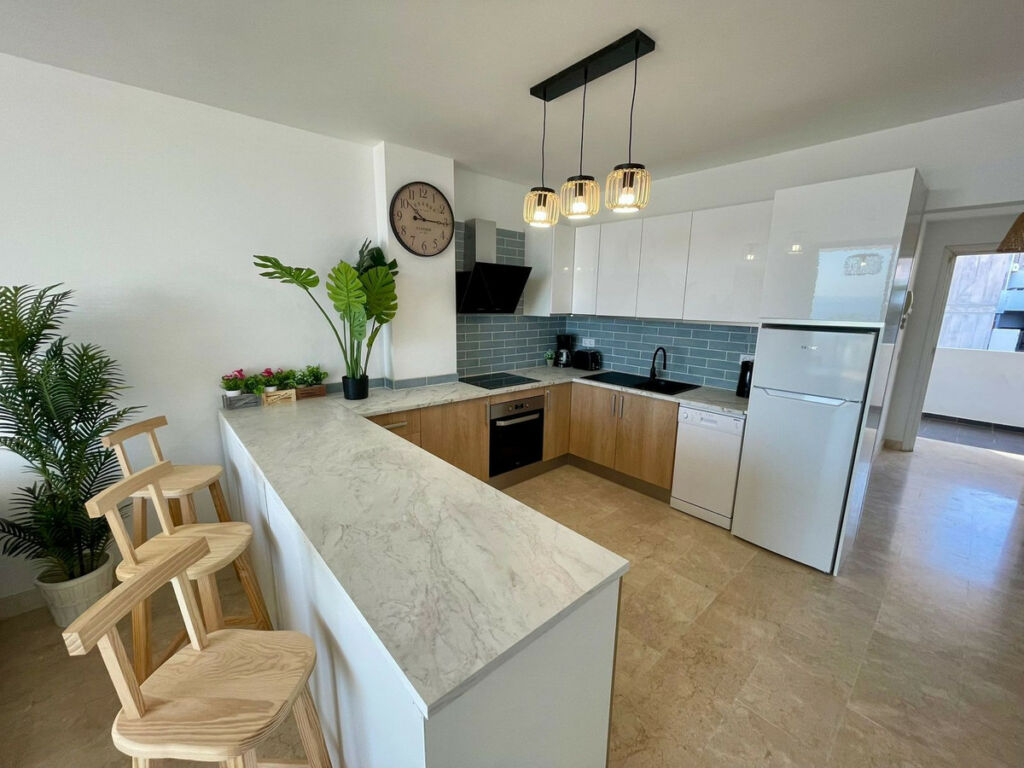 Middle Floor Apartment Riviera del Sol Málaga - image 3