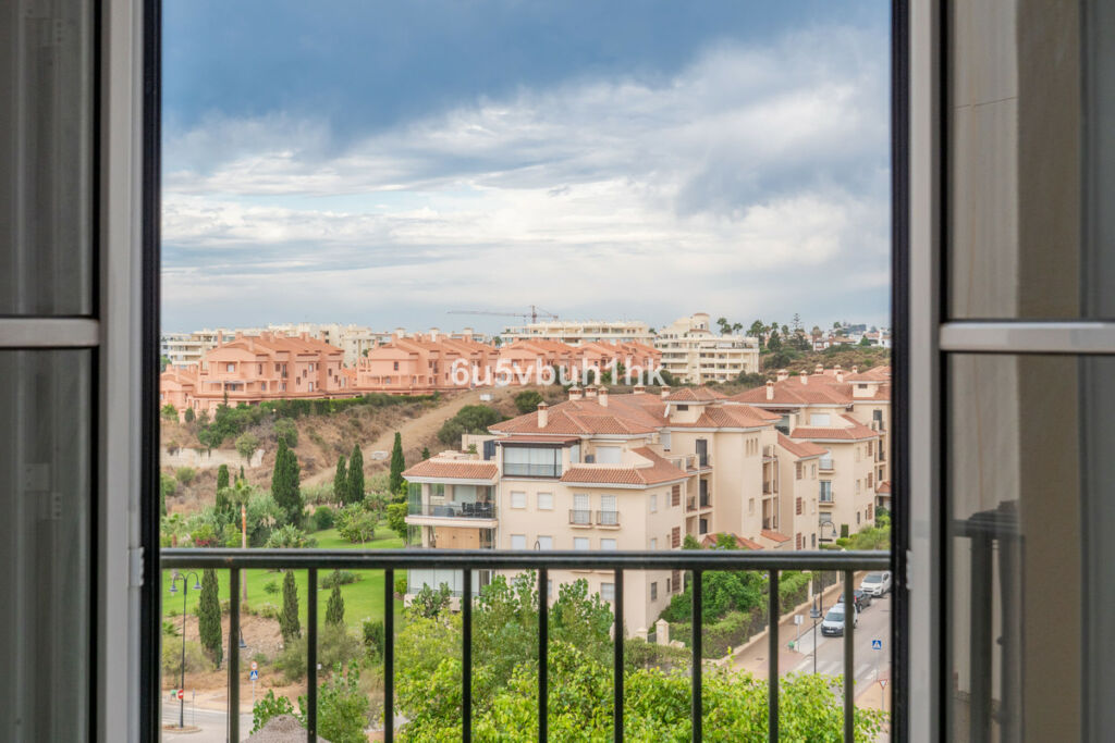 Ground Floor Apartment El Faro Málaga - image 5