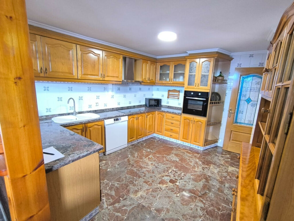 Townhouse Sax Alicante - image 3