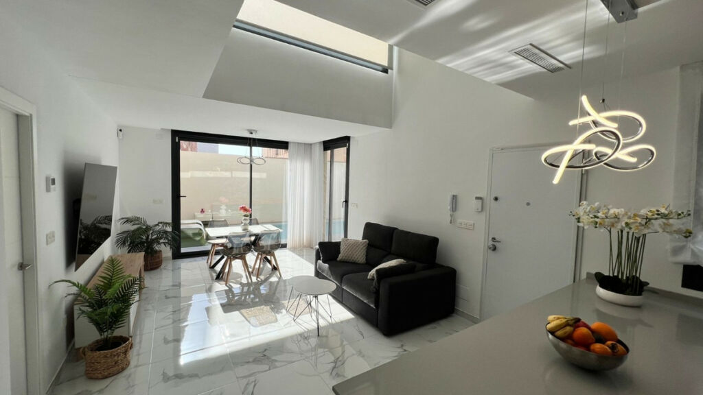 Detached Villa Los Montesinos Alicante - image 3