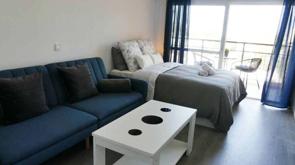 Top Floor Apartment Benalmadena Málaga - image 3