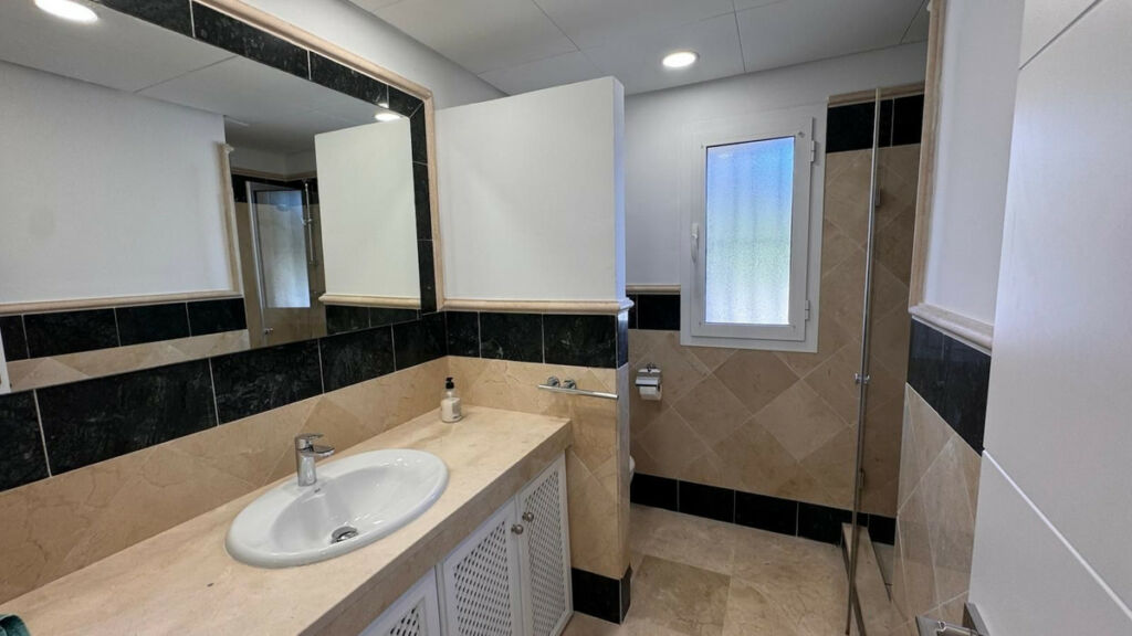 Semi-Detached House San Roque Club Cádiz - image 3