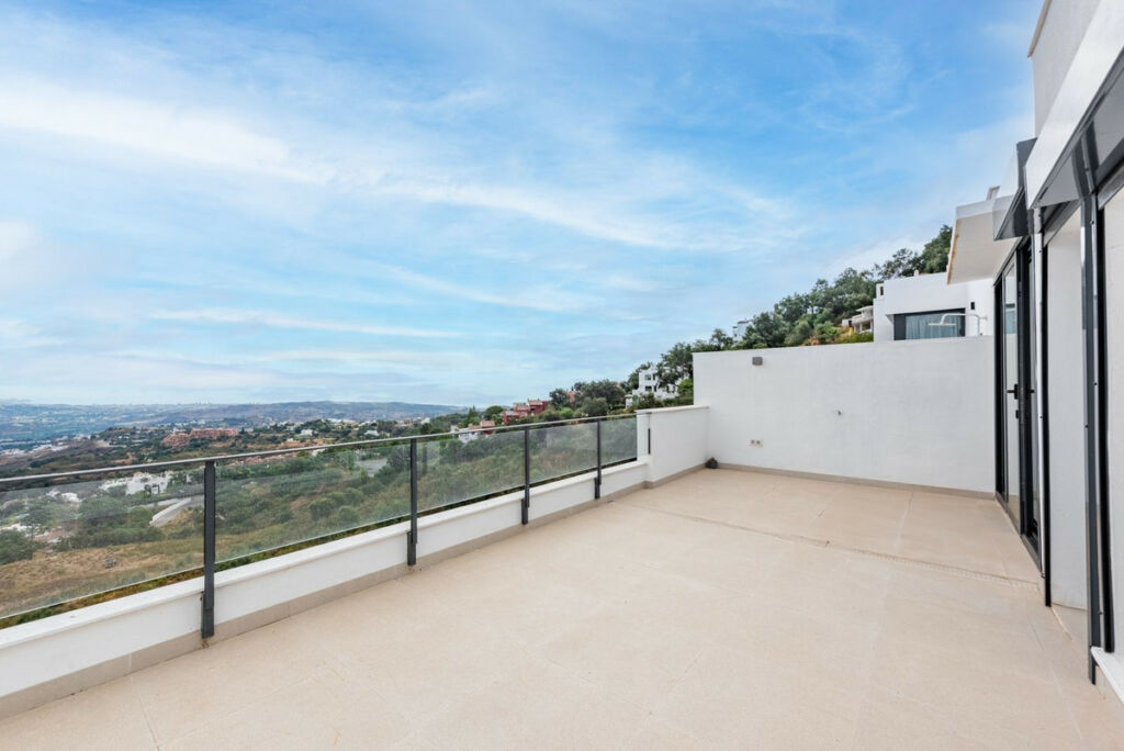 Townhouse La Mairena Málaga - image 3