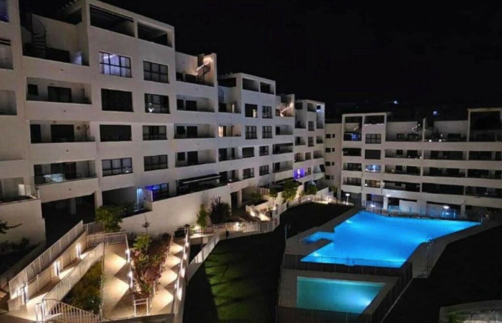 Penthouse Duplex Estepona Málaga - image 3