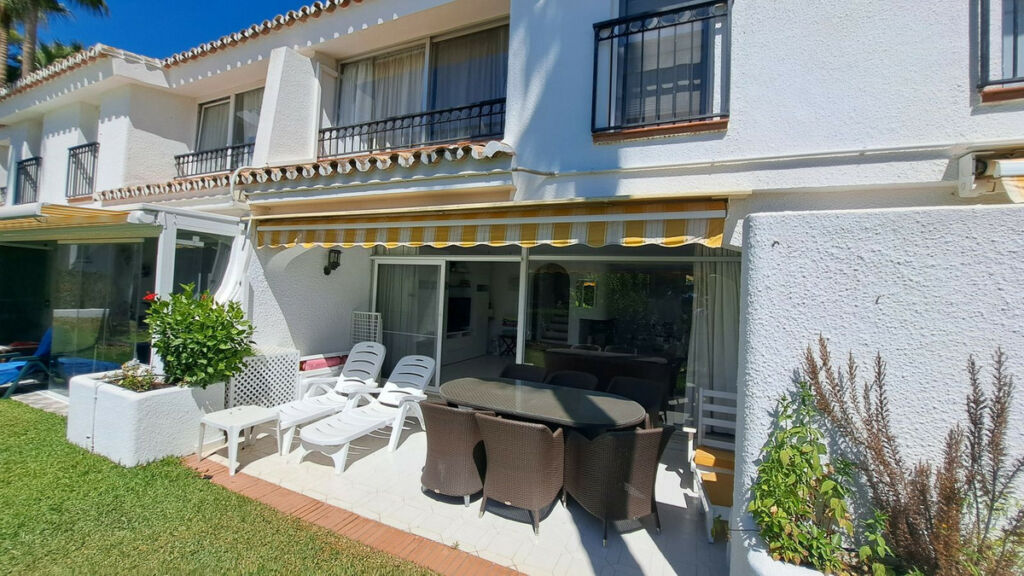 Townhouse Miraflores Málaga - image 3