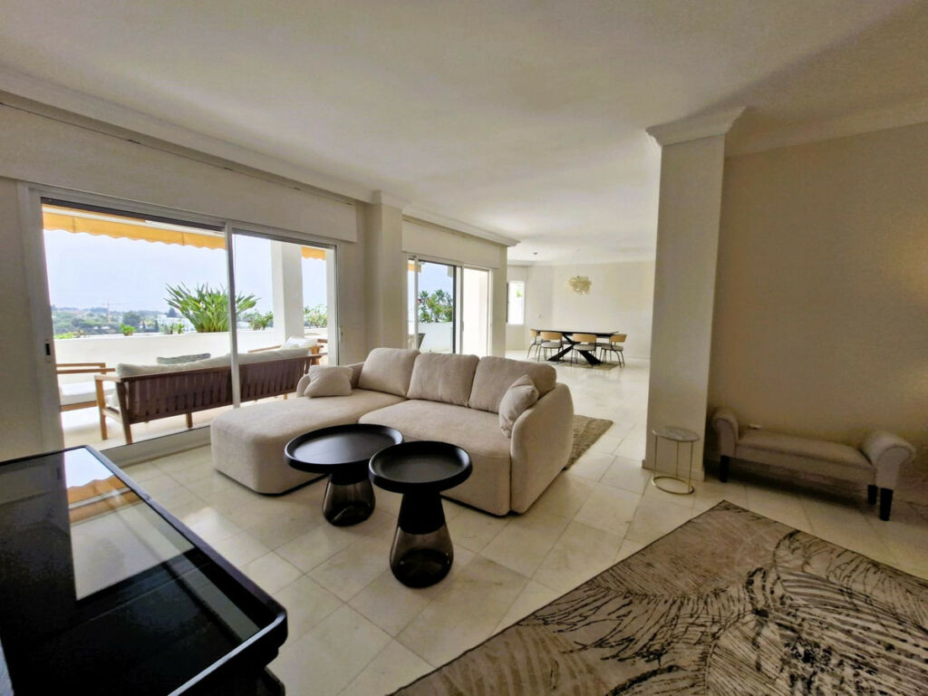 Penthouse The Golden Mile Málaga - image 3