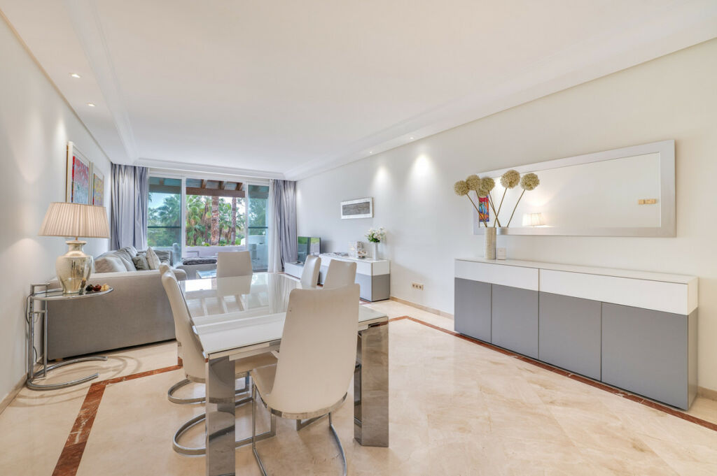 Penthouse Duplex Puerto Banús Málaga - image 3