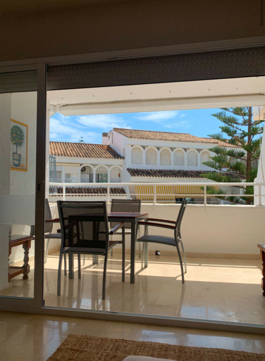 Middle Floor Apartment Marbesa Málaga - image 3