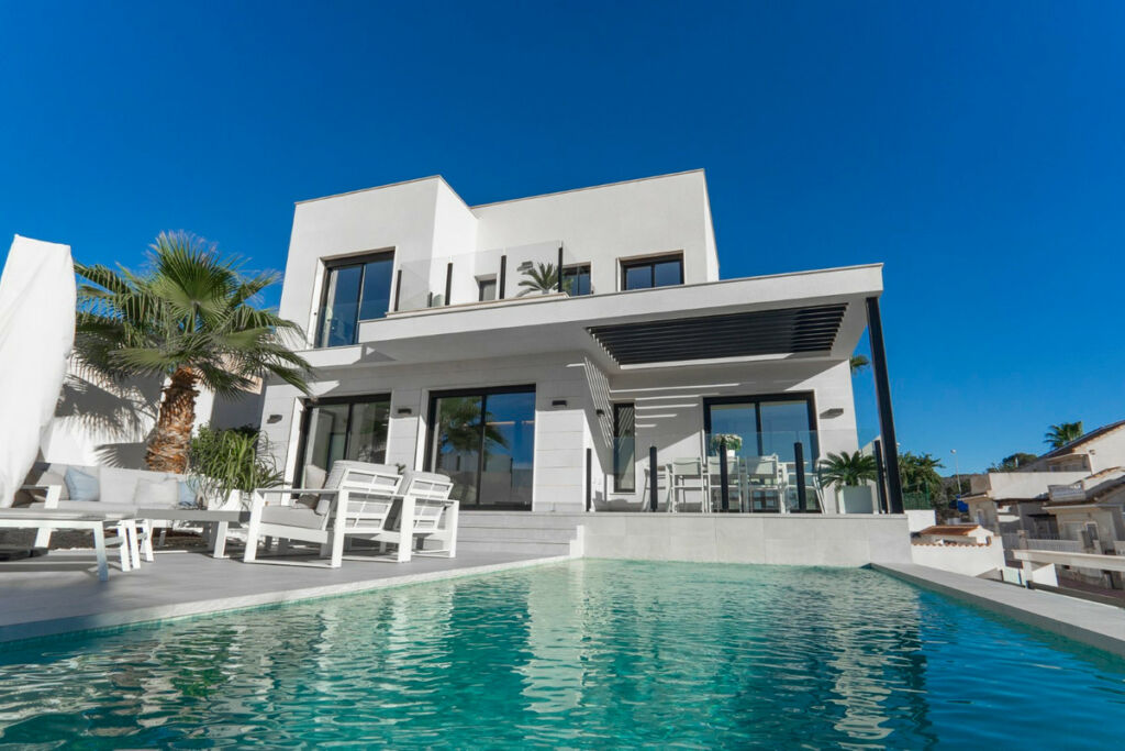 Detached Villa Ciudad Quesada Alicante - image 3