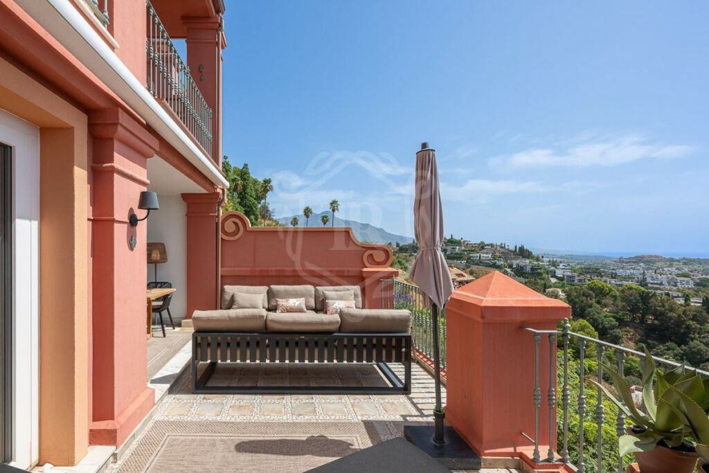 Duplex Monte Halcones Málaga - image 3