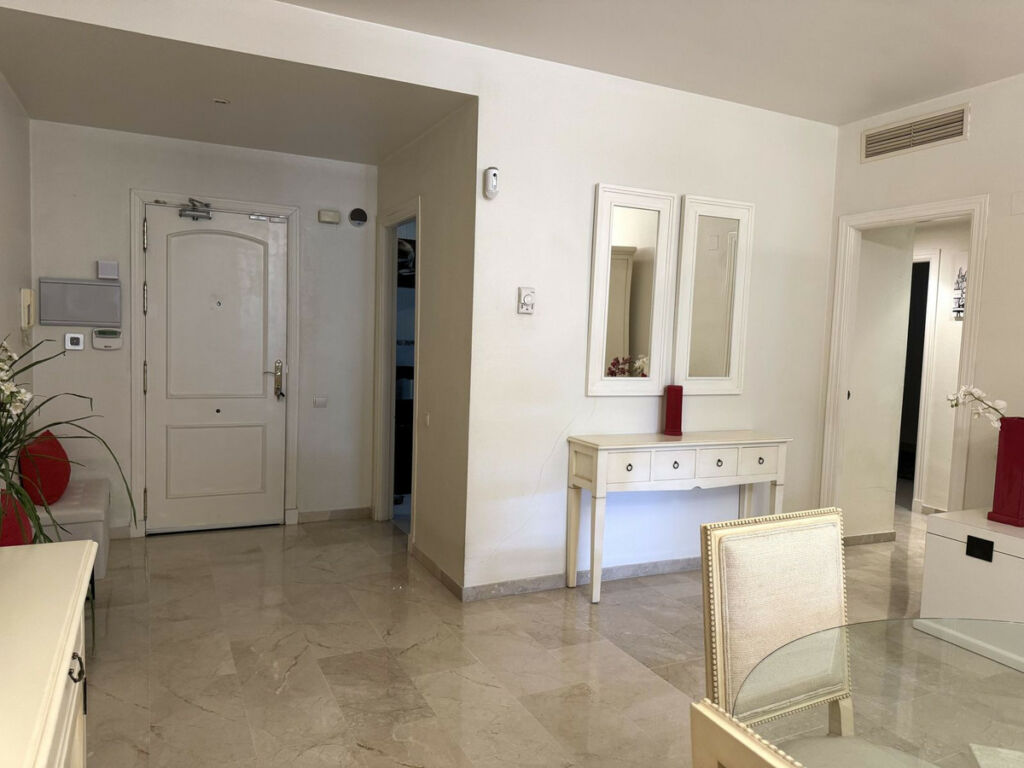 Ground Floor Apartment Marbella Málaga - image 3