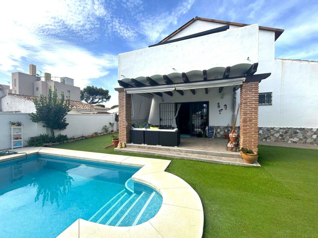 Semi-Detached House Calahonda Málaga - image 3