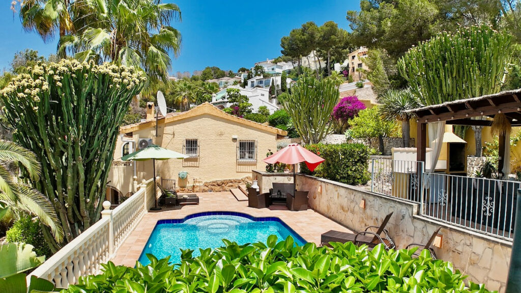 Detached Villa Moraira Alicante - image 3