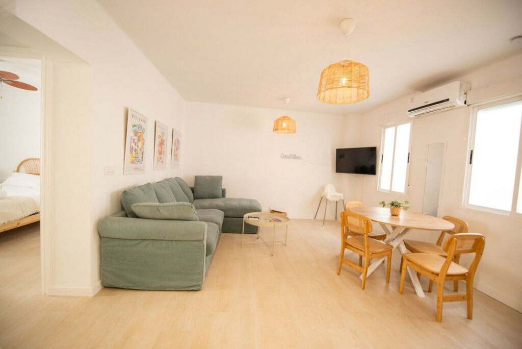 Middle Floor Apartment Málaga Centro Málaga - image 3