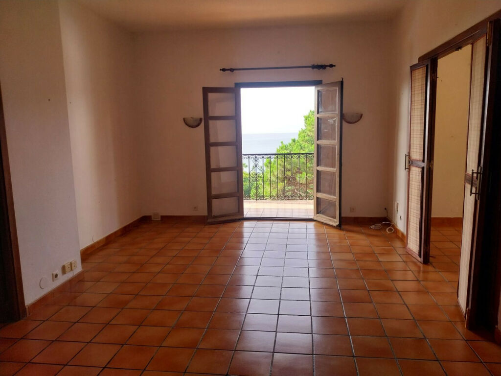Middle Floor Apartment Calahonda Málaga - image 3