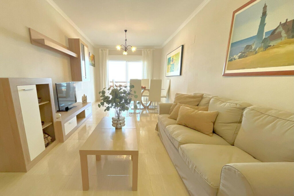 Top Floor Apartment Manilva Málaga - image 3
