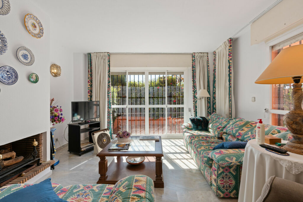 Ground Floor Apartment Marbella Málaga - image 3