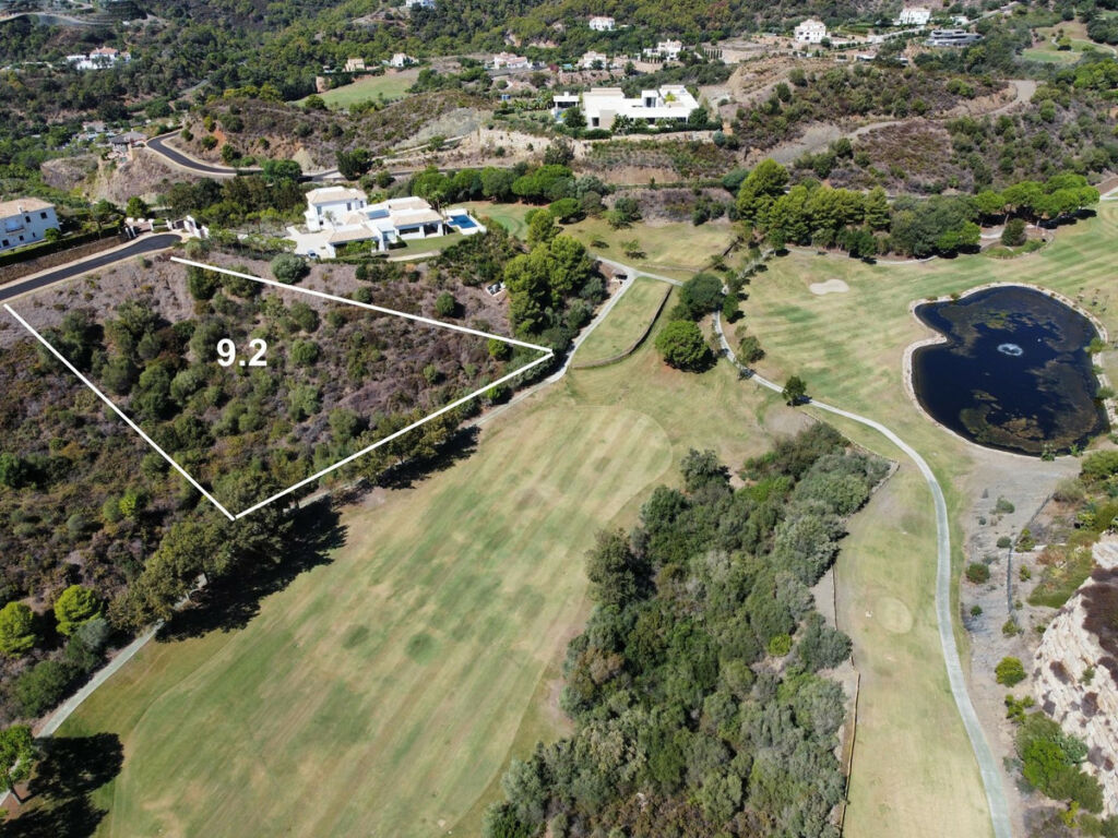 Residential Plot Benahavís Málaga - image 3