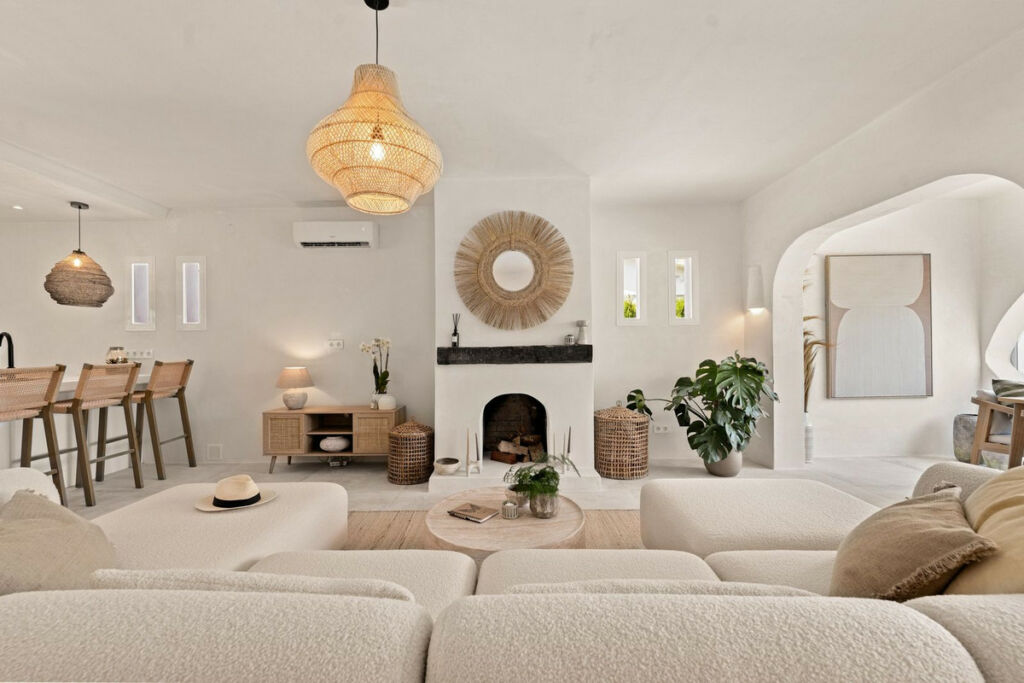 Detached Villa El Chaparral Málaga - image 4