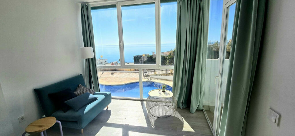 Middle Floor Apartment Fuengirola Málaga - image 3