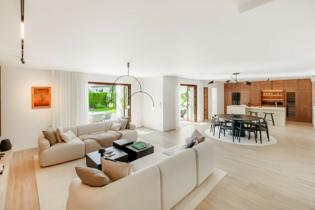 Ground Floor Apartment Nueva Andalucía Málaga - image 3