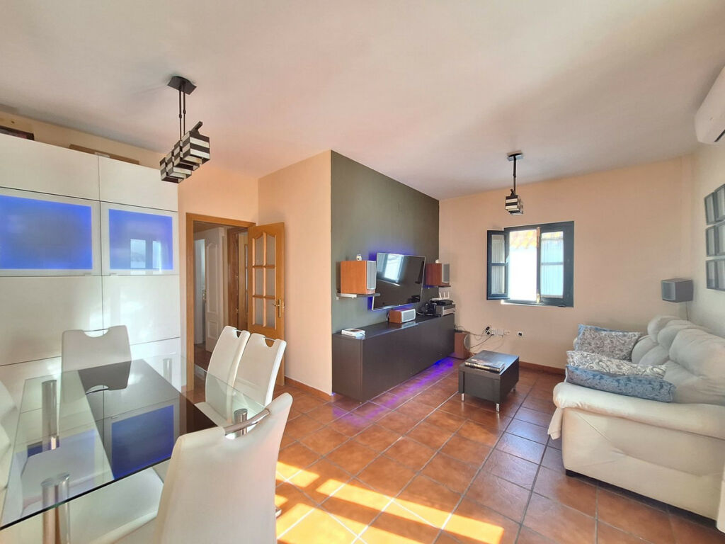 Semi-Detached House San Roque Cádiz - image 3