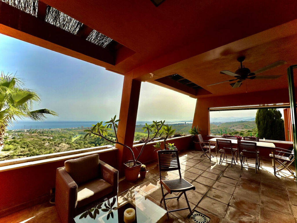 Penthouse El Rosario Málaga - image 3